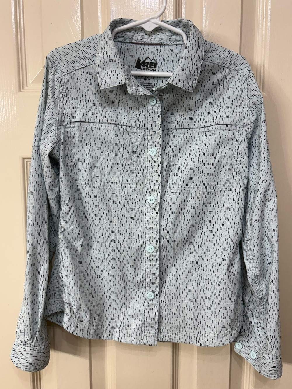 REI CO OP Light Blue Patterned Casual Button-Down Shirt Girls 6-7